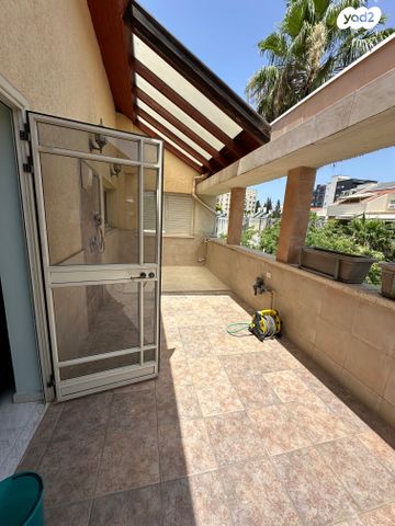 גג/ פנטהאוז, אימבר, כפר סבא