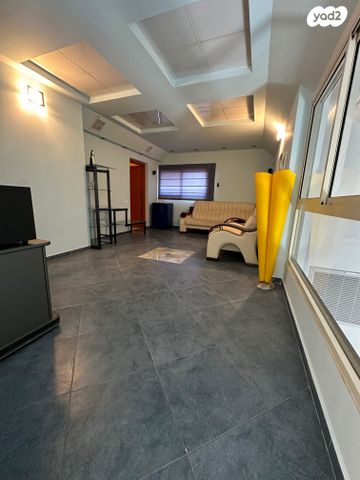 גג/ פנטהאוז, אימבר, כפר סבא