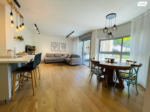 דירה, מוטה גור, קרית אילון, חולון