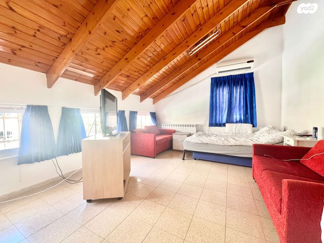 גג/ פנטהאוז, דן פגיס, פסגת זאב, ירושלים