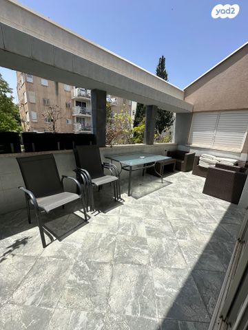 גג/ פנטהאוז, אימבר, כפר סבא