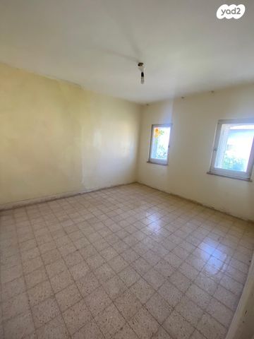 דירה, מרדכי היהודי, בקעה, ירושלים