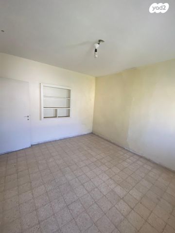 דירה, מרדכי היהודי, בקעה, ירושלים