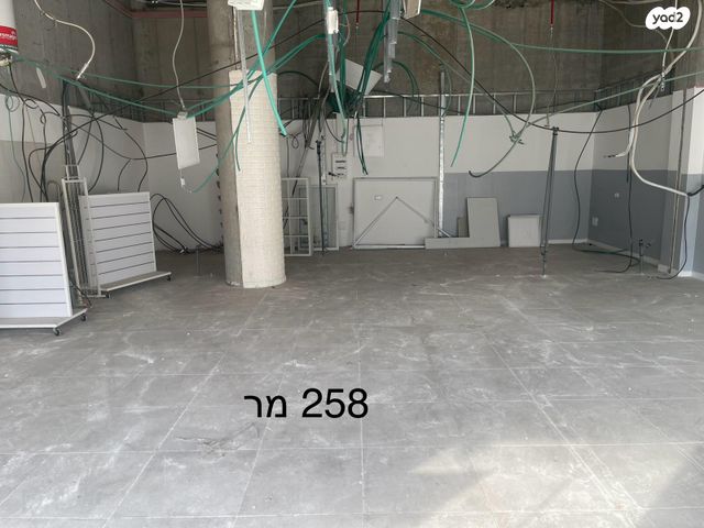 חנויות/ שטח מסחרי, הרב עובדיה יוסף 7, חדרה