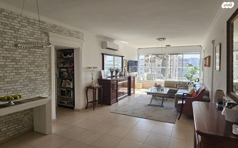 דירה, א.ד. גורדון, צפון מערב מרכז העיר, נתניה