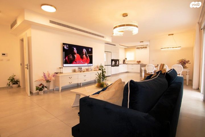 גג/ פנטהאוז, החותרים, טירת כרמל