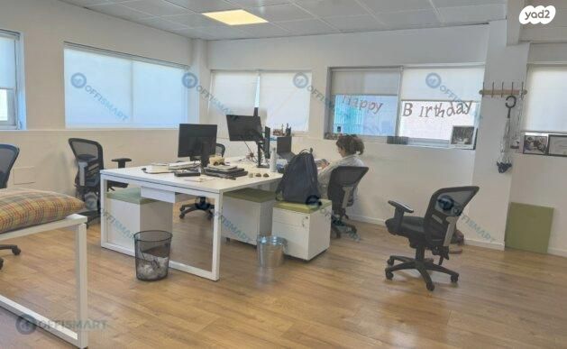 משרדים, יגאל אלון, ביצרון ורמת ישראל, תל אביב יפו