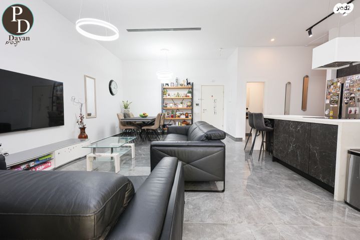 דירת גן, שייקה אופיר, יפה נוף, כפר יונה