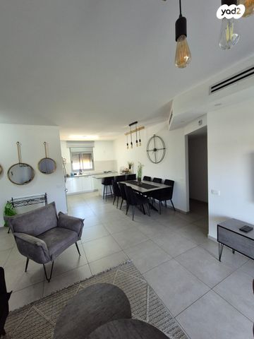 דירה, שקמים ואגמים, אשקלון