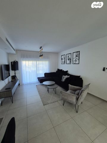 דירה, שקמים ואגמים, אשקלון