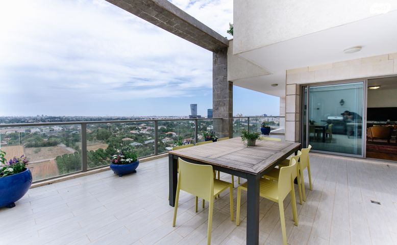 גג/ פנטהאוז, מתחם 1200, הוד השרון