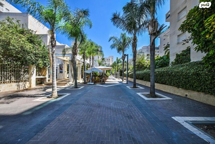 הגוש הגדול, רמת אביב החדשה, נופי ים