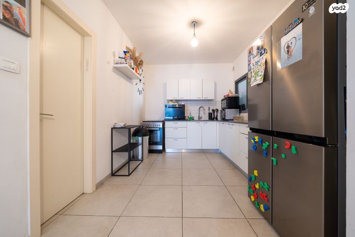 דירה, טופז, אבני חן, חריש