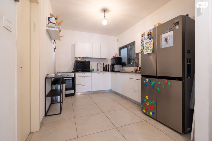 דירה, טופז, אבני חן, חריש