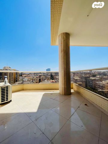 דירה, גולדה מאיר, קרית אילון, חולון