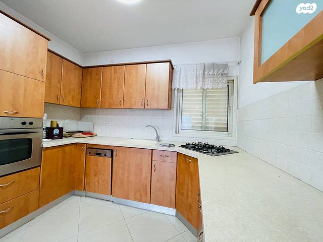 דירה, גולדה מאיר, קרית אילון, חולון