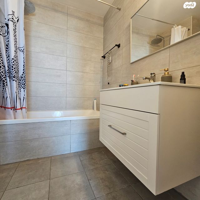 גג/ פנטהאוז, פין 1, נווה שאנן, תל אביב יפו