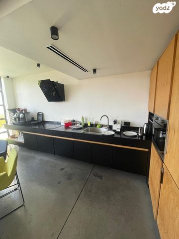 משרדים, ישראל טל 1, מונטיפיורי, הרכבת, תל אביב יפו