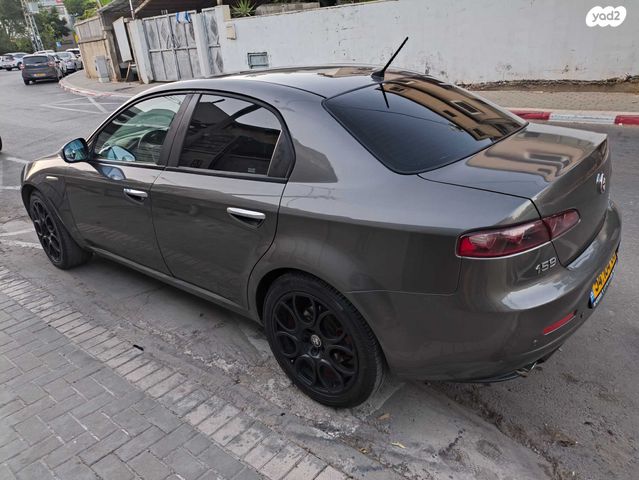 אלפא רומיאו 159