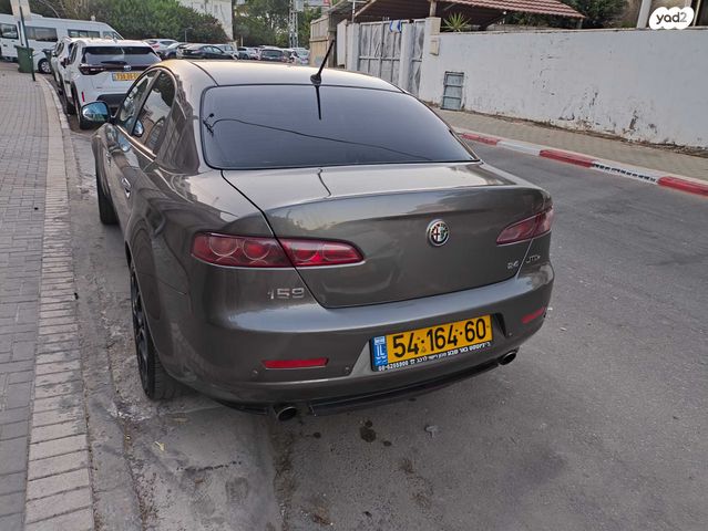 אלפא רומיאו 159