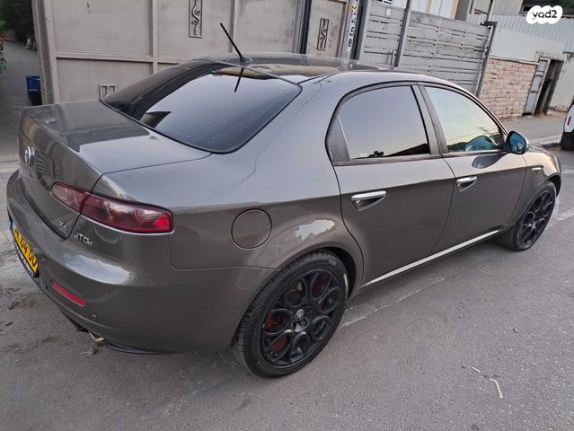 אלפא רומיאו 159