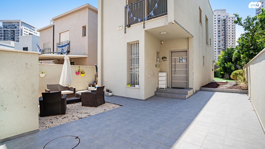 בית פרטי/ קוטג', מרדכי שמואלביץ הלוי 37, נווה גן, פתח תקווה