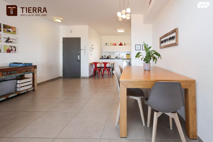 דירה, רמת אמיר, קדימה צורן