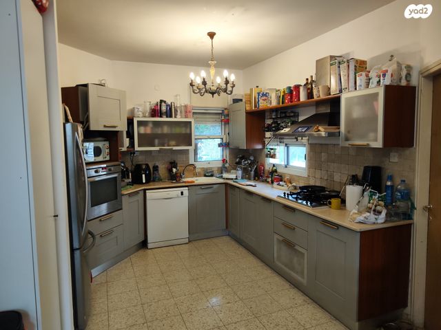 דו משפחתי, הברכה, אחוזה ירוקה, פרדס חנה כרכור