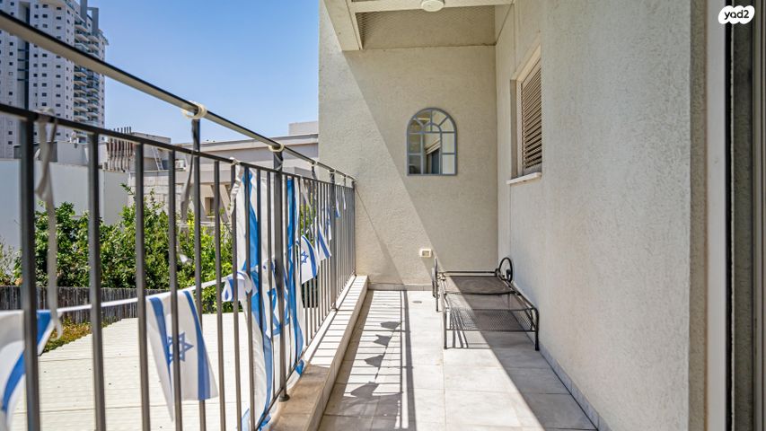 בית פרטי/ קוטג', מרדכי שמואלביץ הלוי 37, נווה גן, פתח תקווה