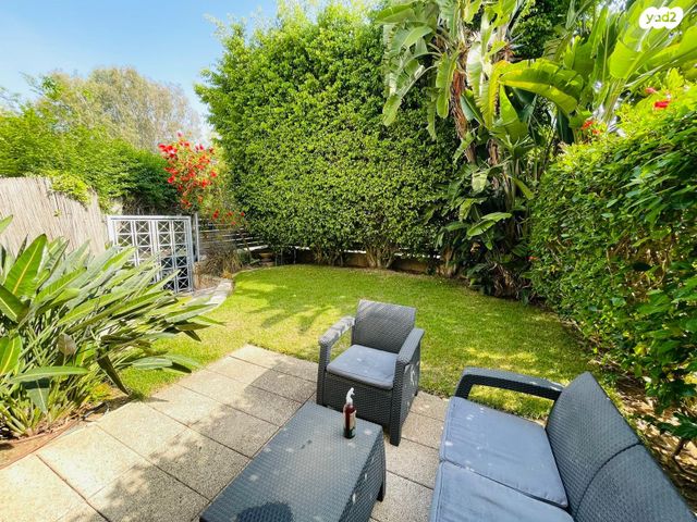 בית פרטי/ קוטג', קהילת ז'יטומיר, נאות אפקה א', תל אביב יפו