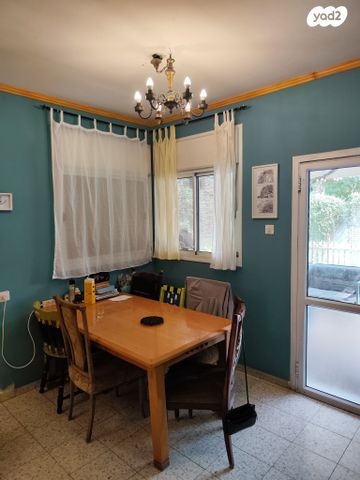 דו משפחתי, הברכה, אחוזה ירוקה, פרדס חנה כרכור