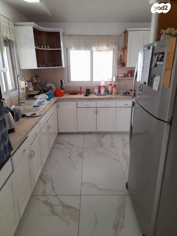 תיירות ונופש, הבנים, מנחמיה