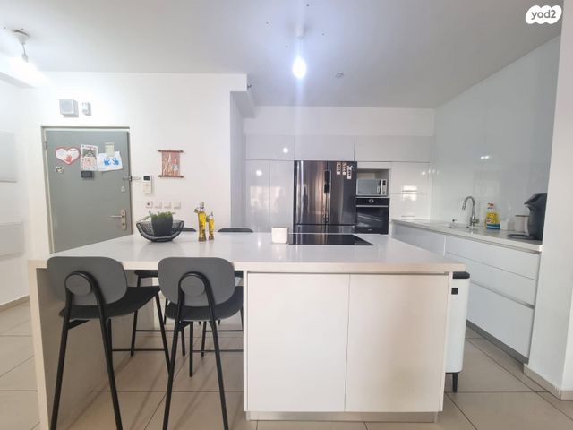 דירה, אהרון מזיא 3, רחובות