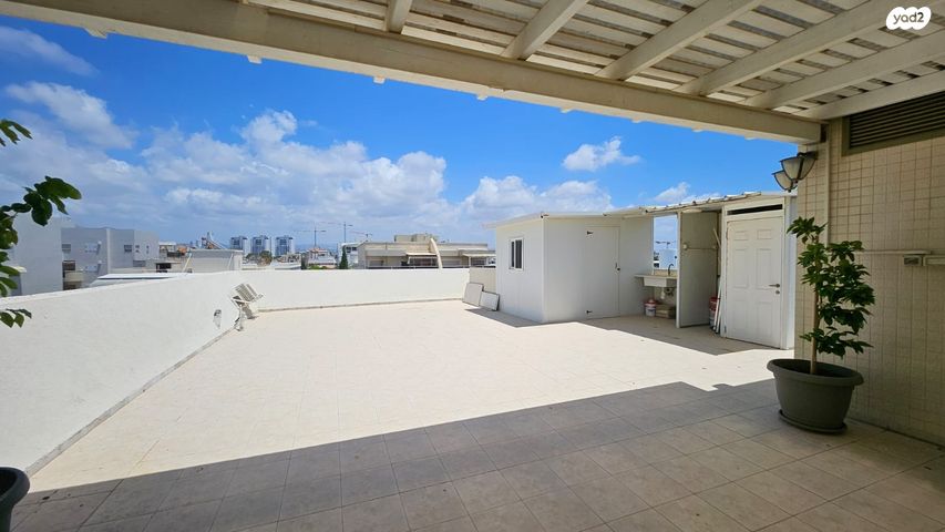 גג/ פנטהאוז, ז'בוטינסקי 45, עיר, מרכז העיר, נהריה