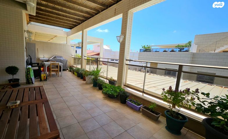 גג/ פנטהאוז, ז'בוטינסקי 45, עיר, מרכז העיר, נהריה