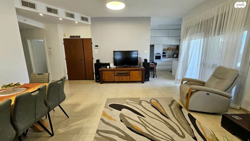 גג/ פנטהאוז, ז'בוטינסקי 45, עיר, מרכז העיר, נהריה