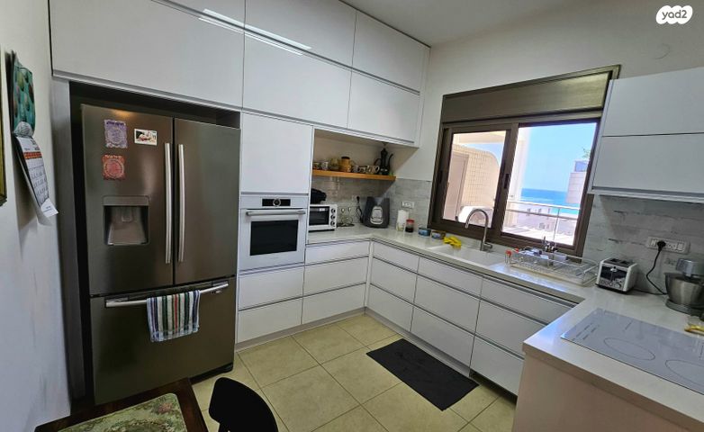 גג/ פנטהאוז, ז'בוטינסקי 45, עיר, מרכז העיר, נהריה