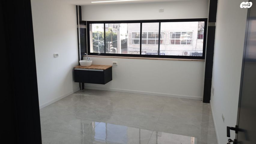 משרדים, סוקולוב 77, אגרובנק, חולון