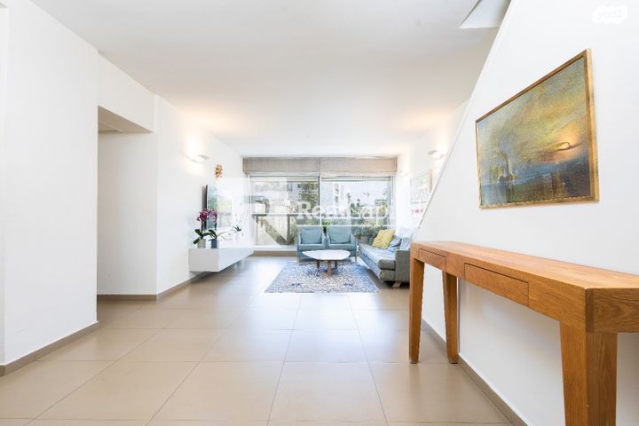 גג/ פנטהאוז, הדר, רמת השרון