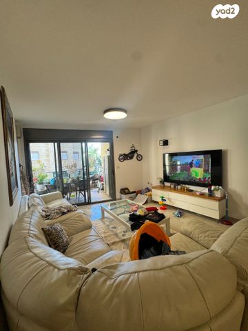 דירה, אבא קובנר, כוכב הצפון, תל אביב יפו