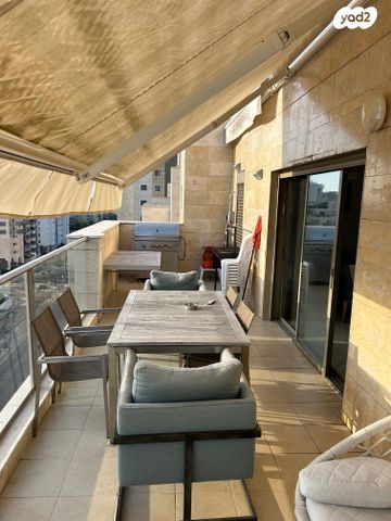 גג/ פנטהאוז, אהוד מנור, קרית אילון, חולון