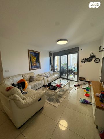 דירה, אבא קובנר, כוכב הצפון, תל אביב יפו