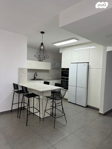 דירה, שבט יהודה 15, אחיסמך, לוד