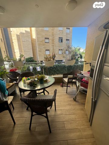 דירה, אבא קובנר, כוכב הצפון, תל אביב יפו