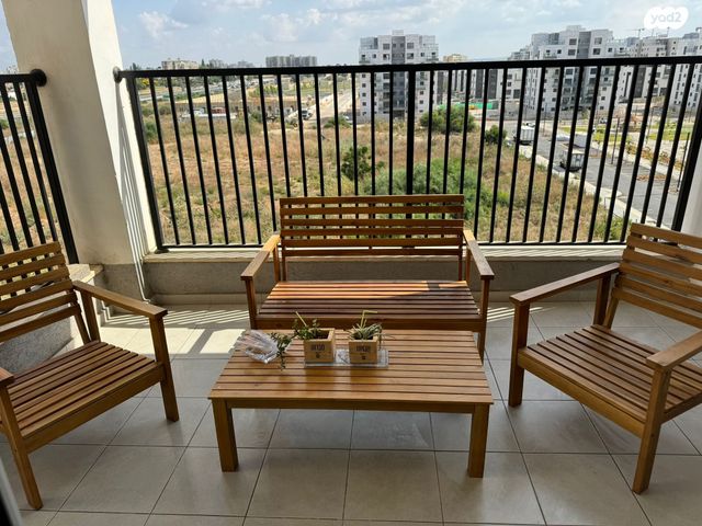 דירה, שבט יהודה 15, אחיסמך, לוד