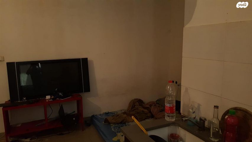 משרדים, יצחק שדה, מונטיפיורי, הרכבת, תל אביב יפו