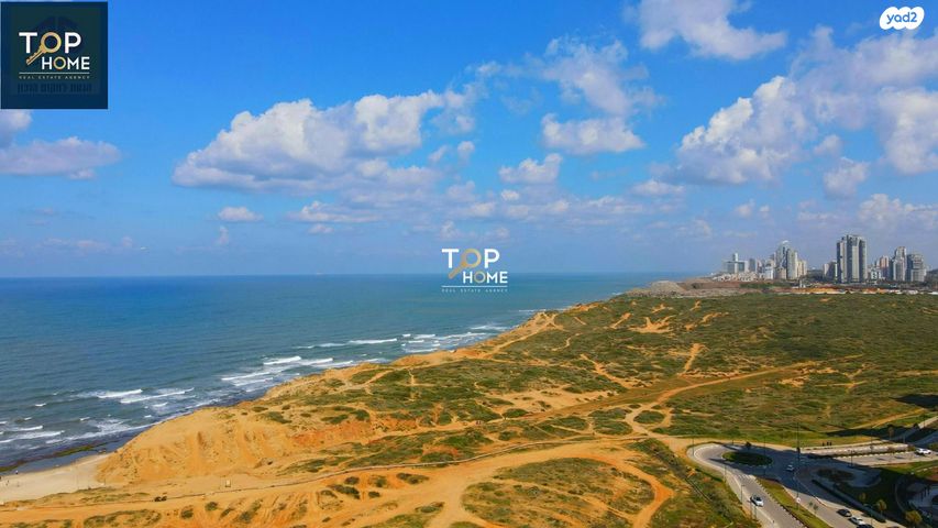 אהוד מנור 