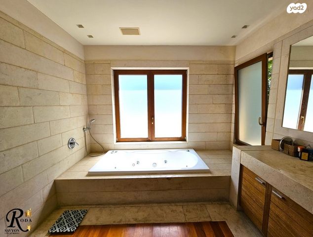 בית פרטי/ קוטג', סביון