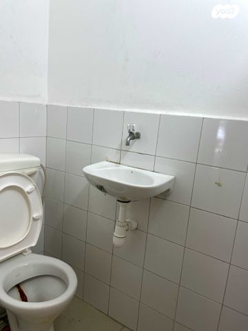 חנויות/ שטח מסחרי, תושיה, מונטיפיורי, הרכבת, תל אביב יפו