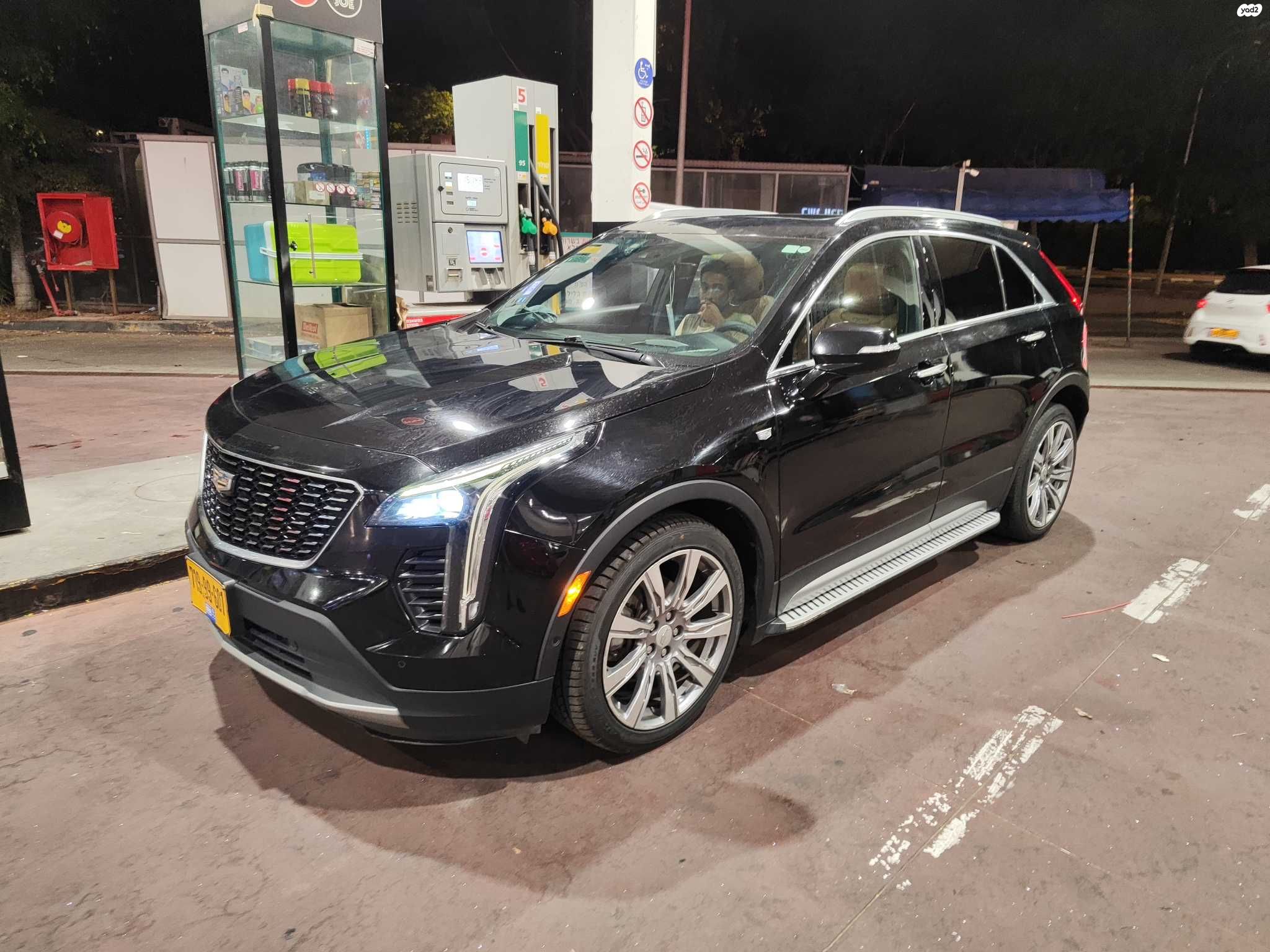 מודעת רכב קאדילק XT4 1